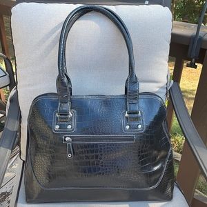 💼 Laptop bag or carry on lots of storage ⭐️